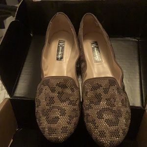 Women’s INC leopard sparkle flats 8 1/2